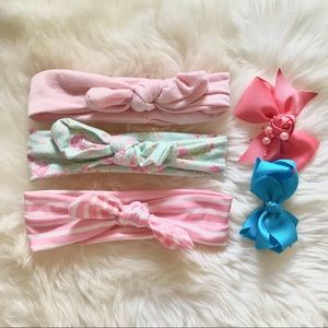 NEW ✨BUNDLE OF 5✨Baby girl headbands and bows.